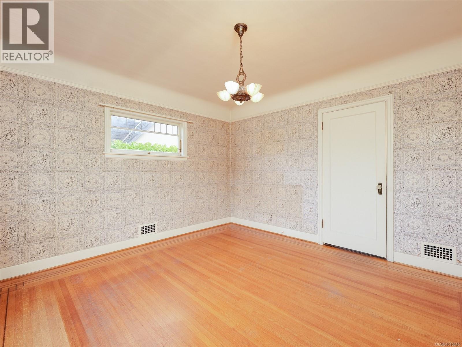  655 Linkleas Avenue, Oak Bay