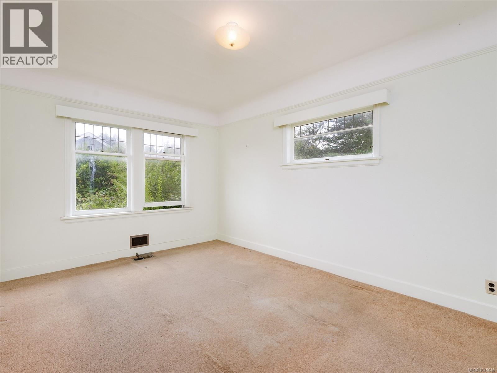  655 Linkleas Avenue, Oak Bay