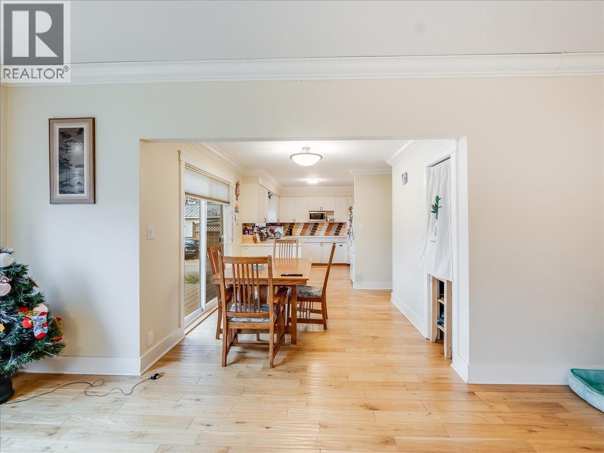 2270 10th Avenue, Castlegar