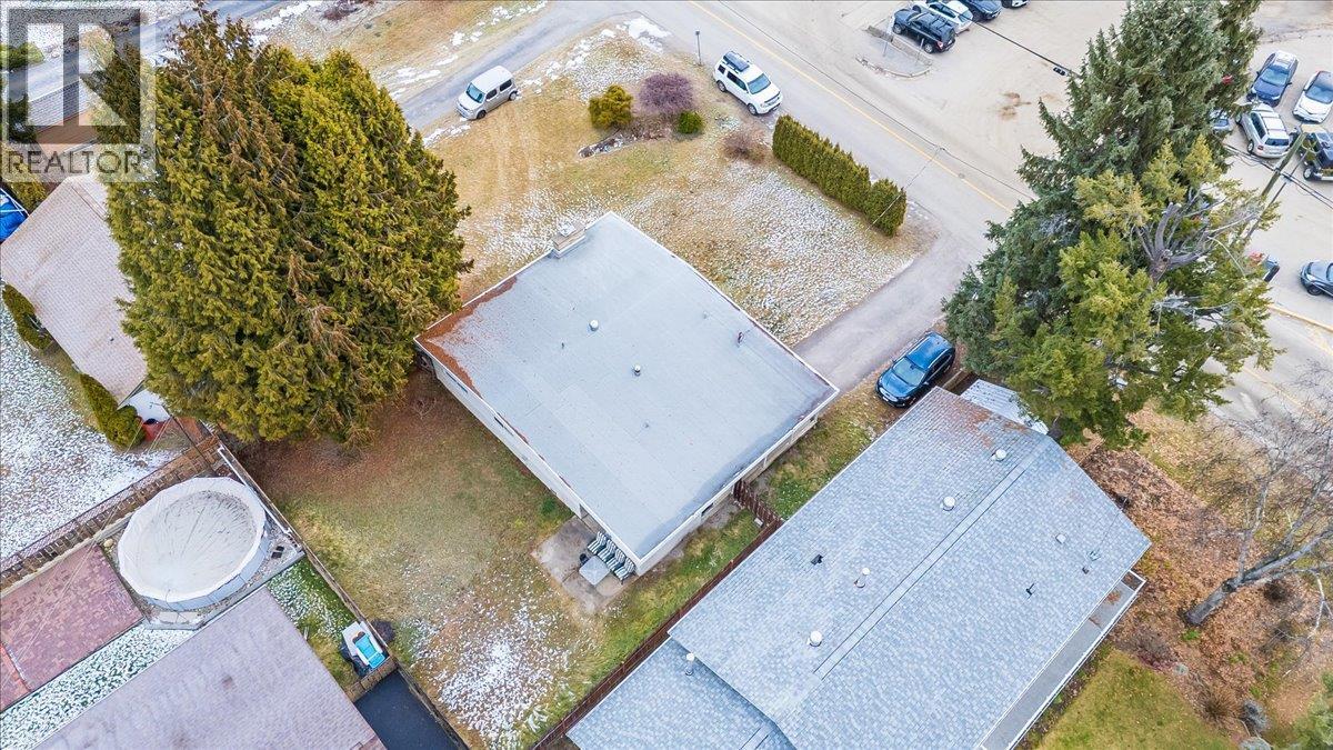 2270 10th Avenue, Castlegar