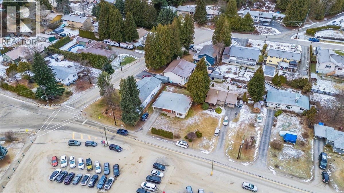 2270 10th Avenue, Castlegar