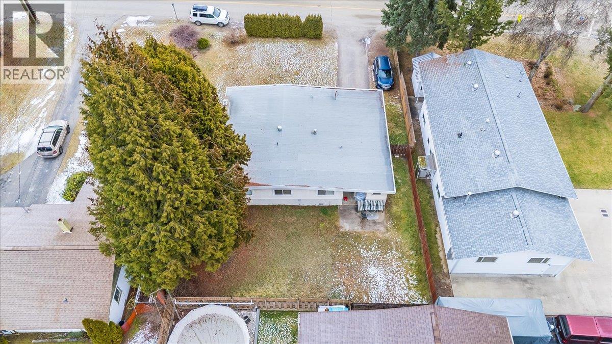 2270 10th Avenue, Castlegar