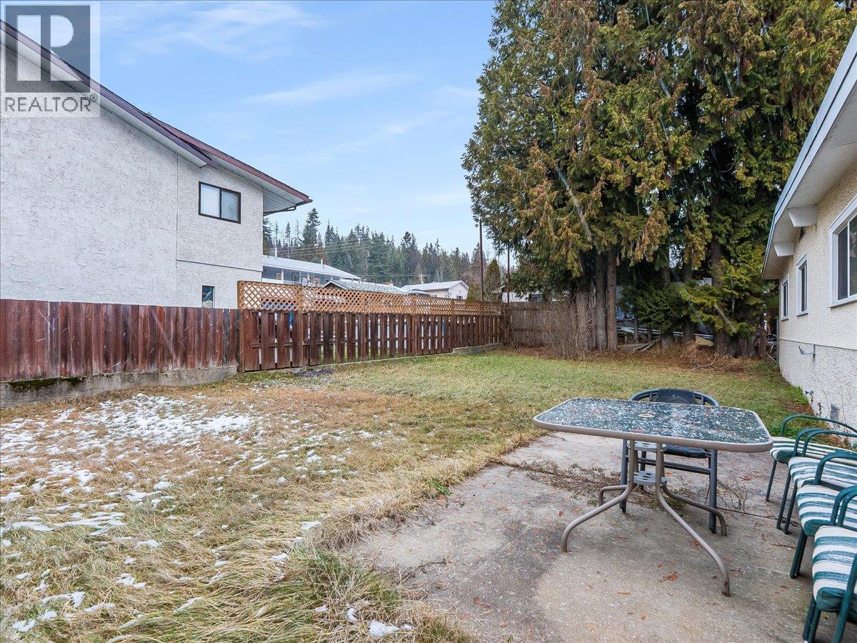 2270 10th Avenue, Castlegar