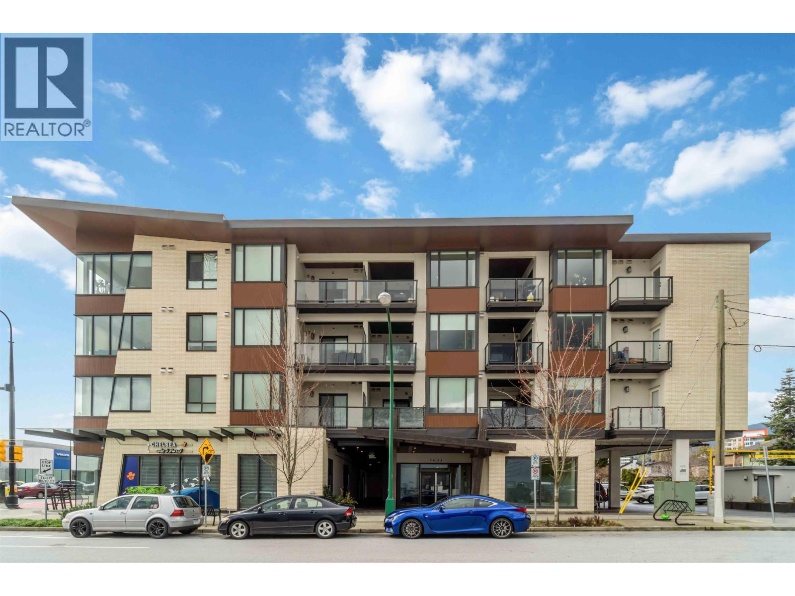 409 1633 TATLOW AVENUE, North Vancouver