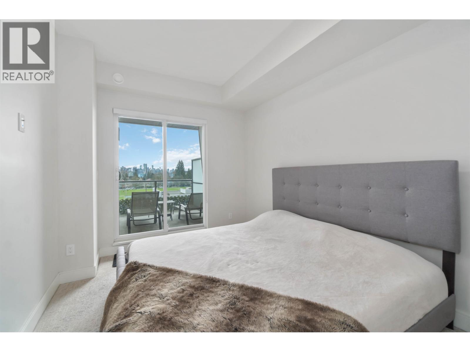 409 1633 TATLOW AVENUE, North Vancouver