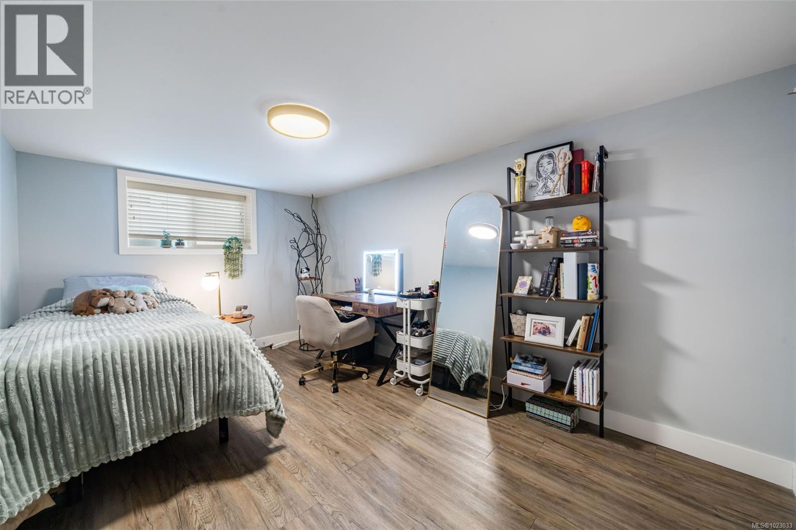  1232 Pearce Crescent, Saanich