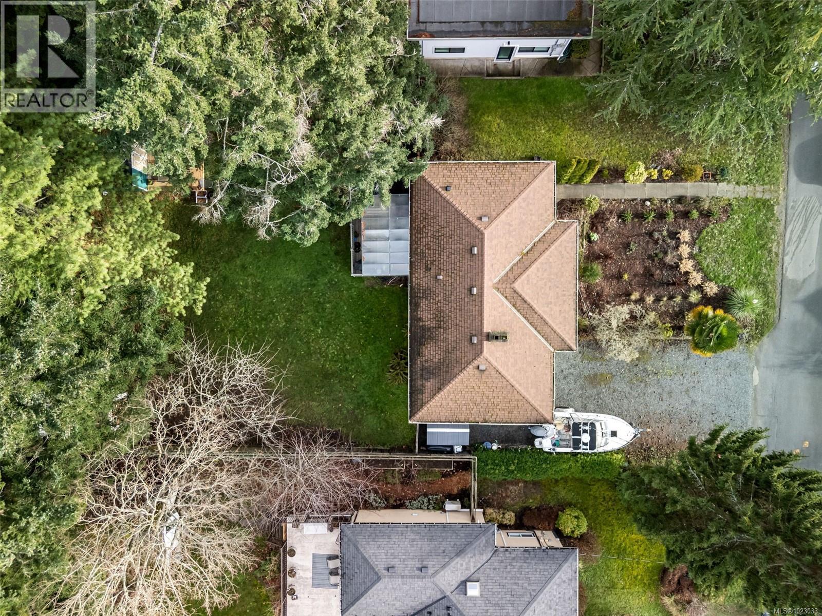  1232 Pearce Crescent, Saanich