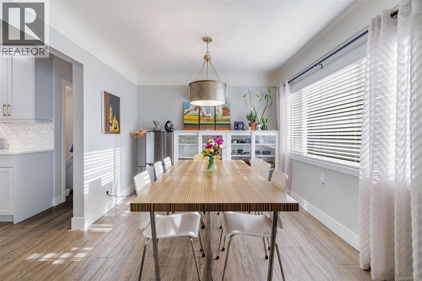  1232 Pearce Crescent, Saanich