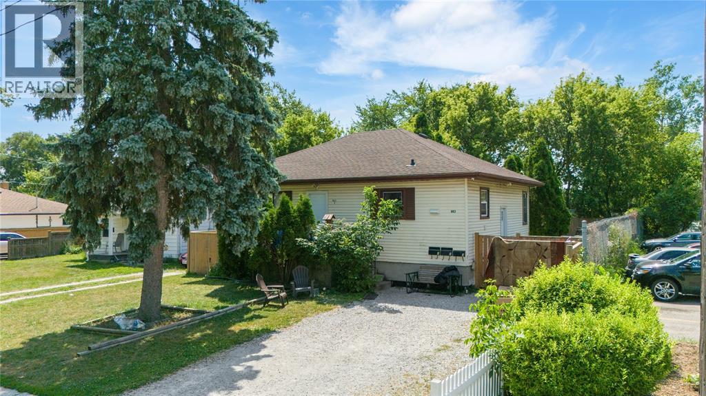 863 DEVINE STREET - 1
