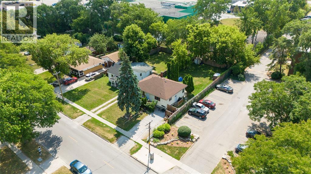 863 DEVINE STREET - 11