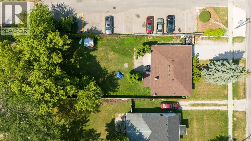 863 DEVINE STREET - 12