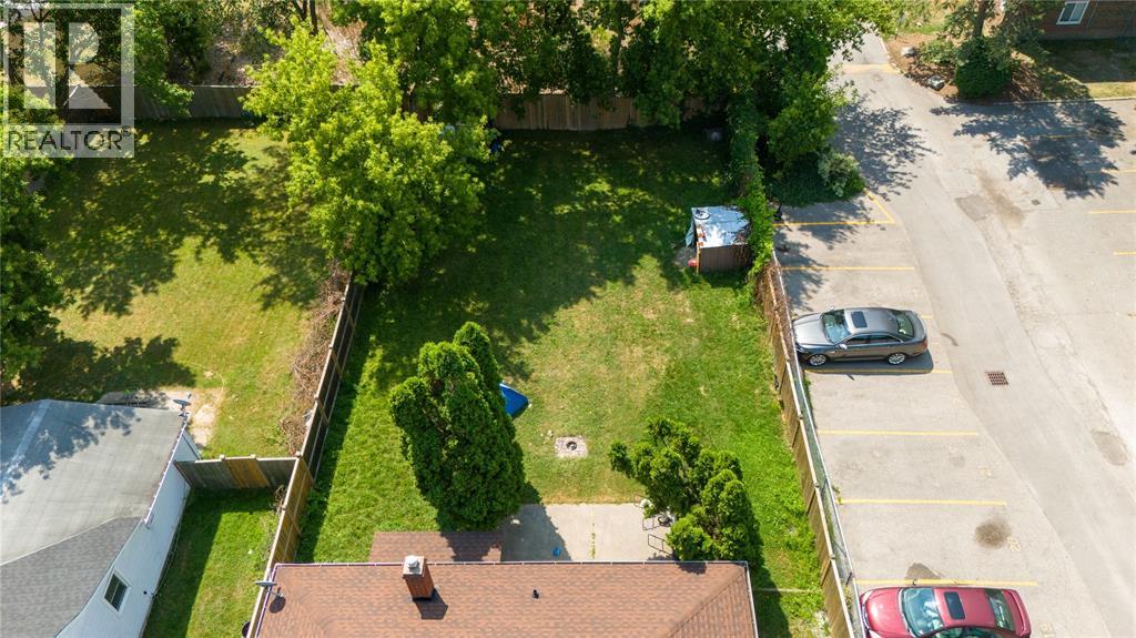 863 DEVINE STREET - 13