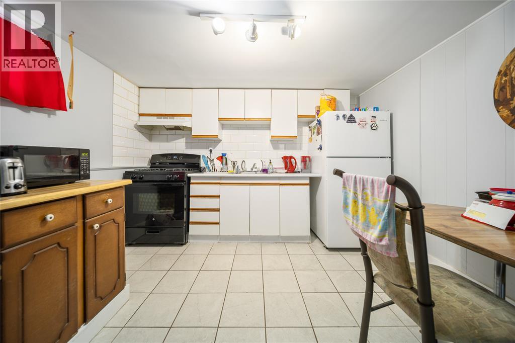 863 DEVINE STREET - 5