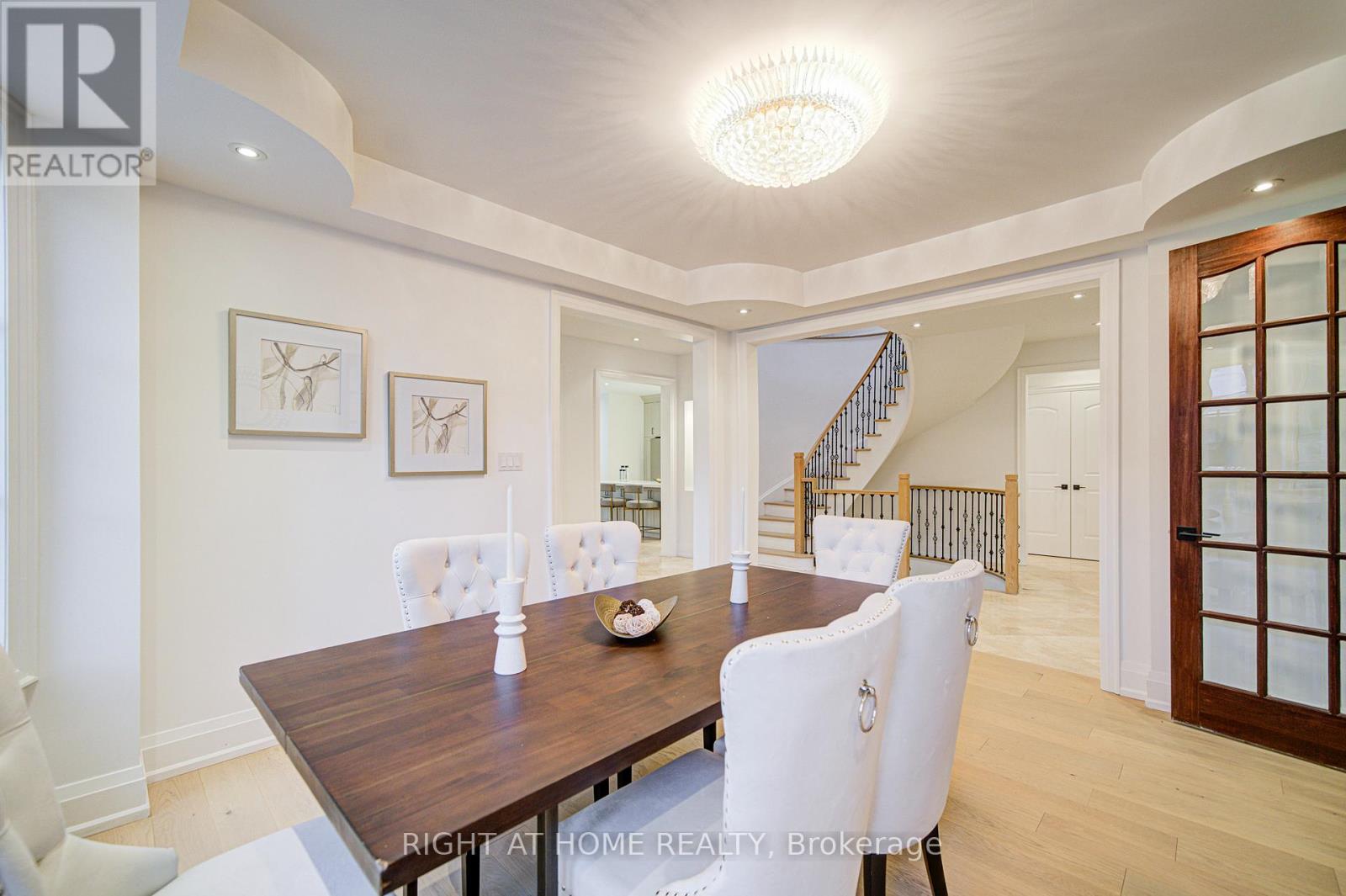 125 KINGSDALE AVENUE - 7
