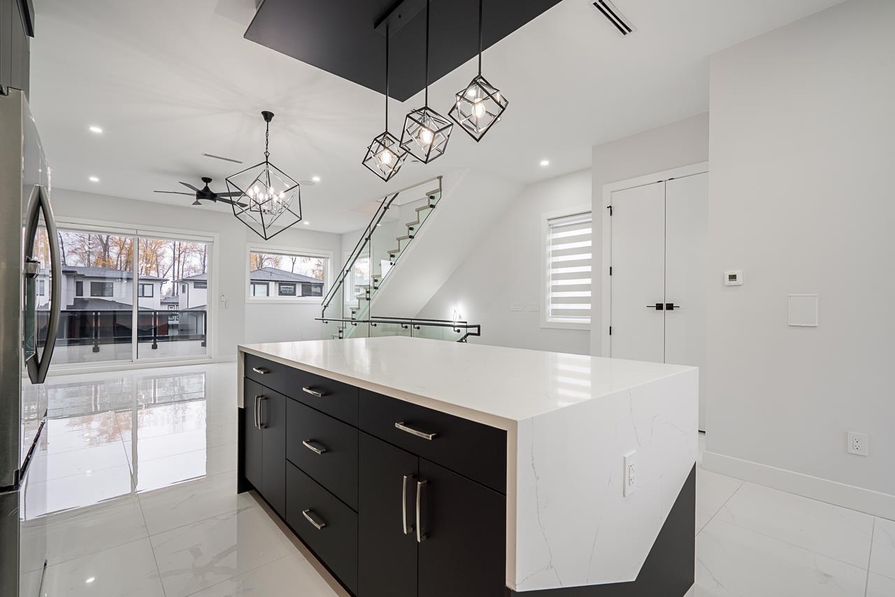 101 16649 18A AVENUE, Surrey