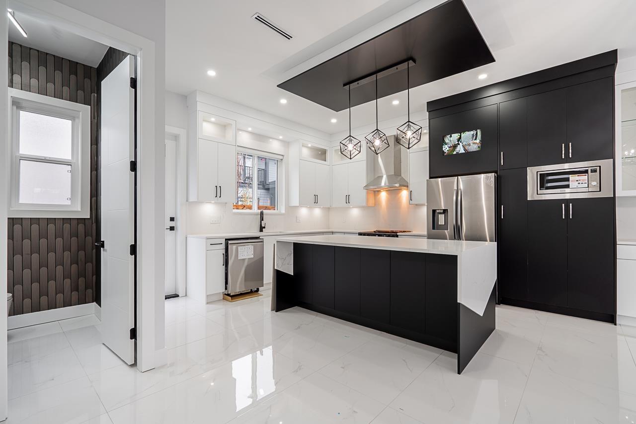 101 16649 18A AVENUE, Surrey