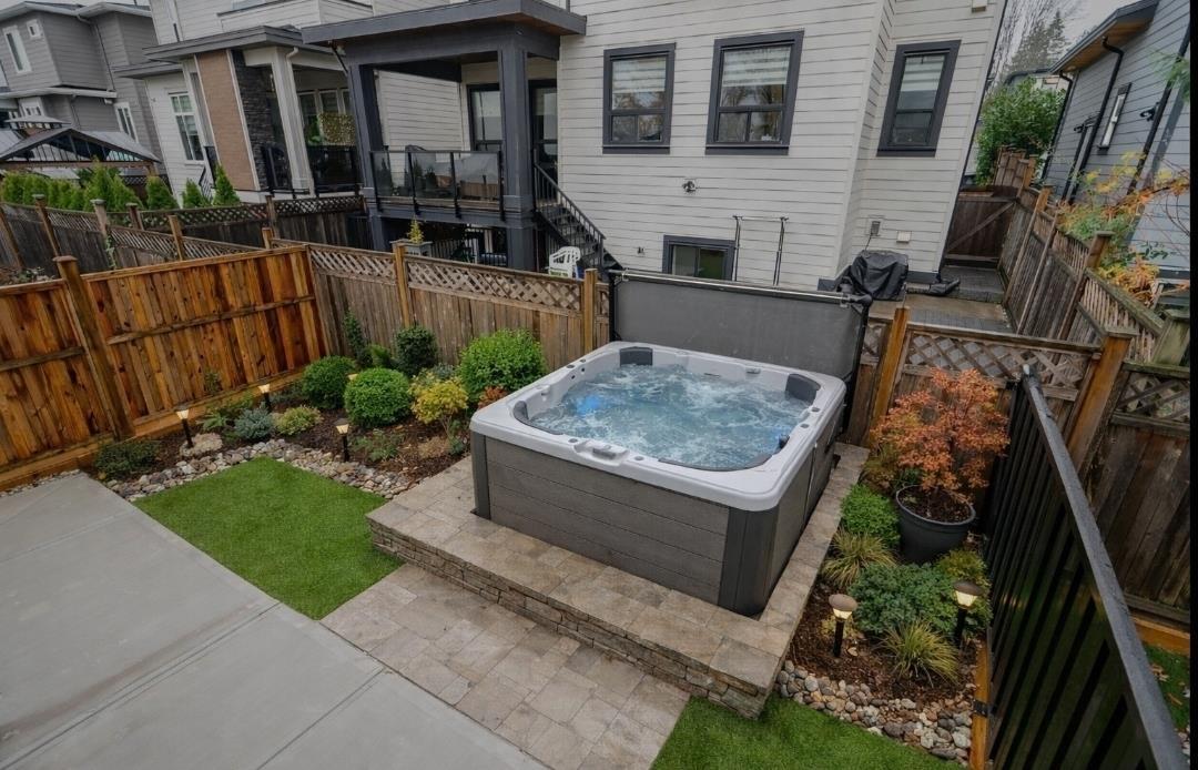 101 16649 18A AVENUE, Surrey