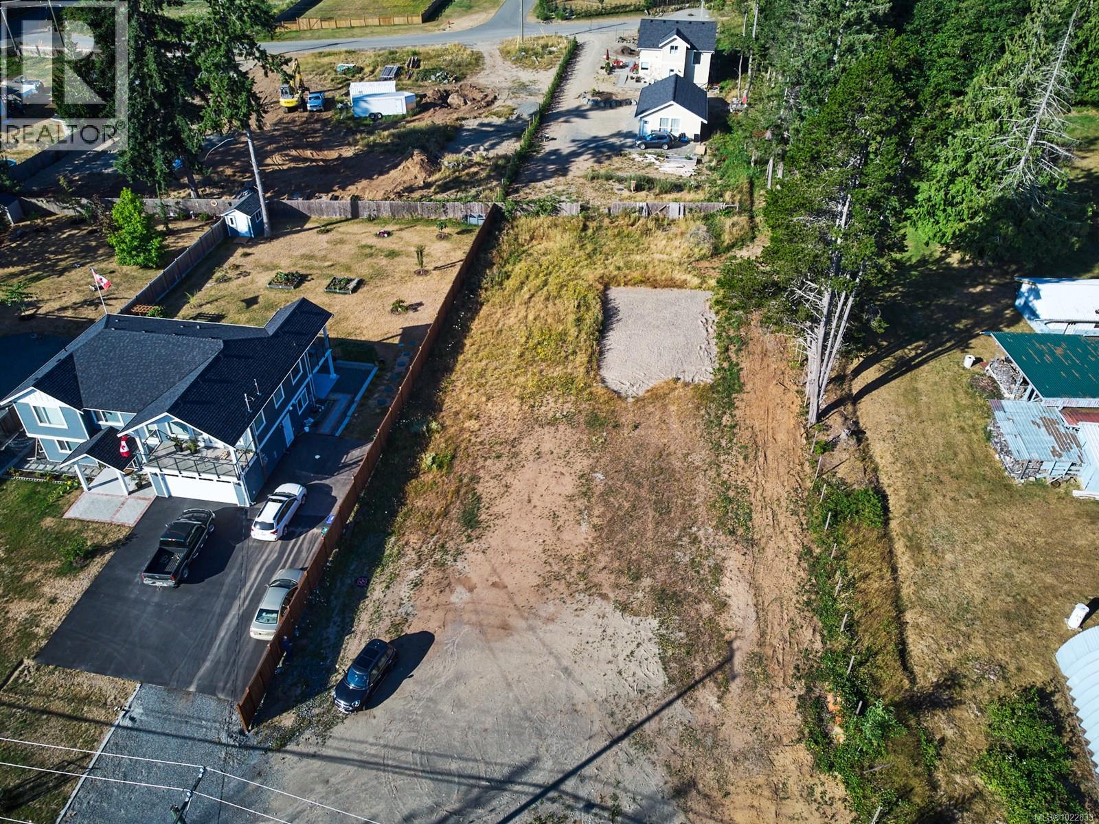 6632 ISLAND HWY W - 10