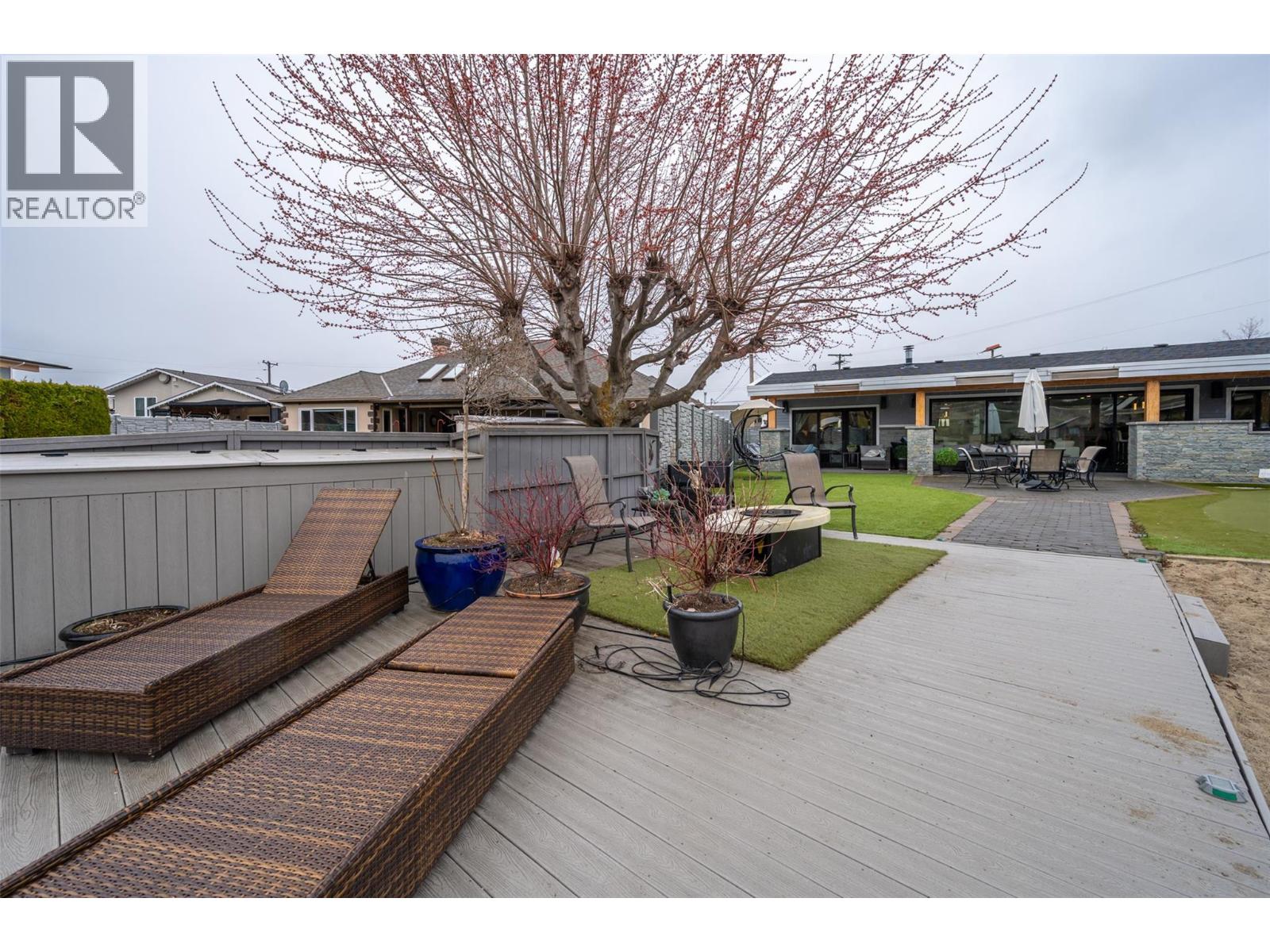  1362 Green Bay Road, West Kelowna