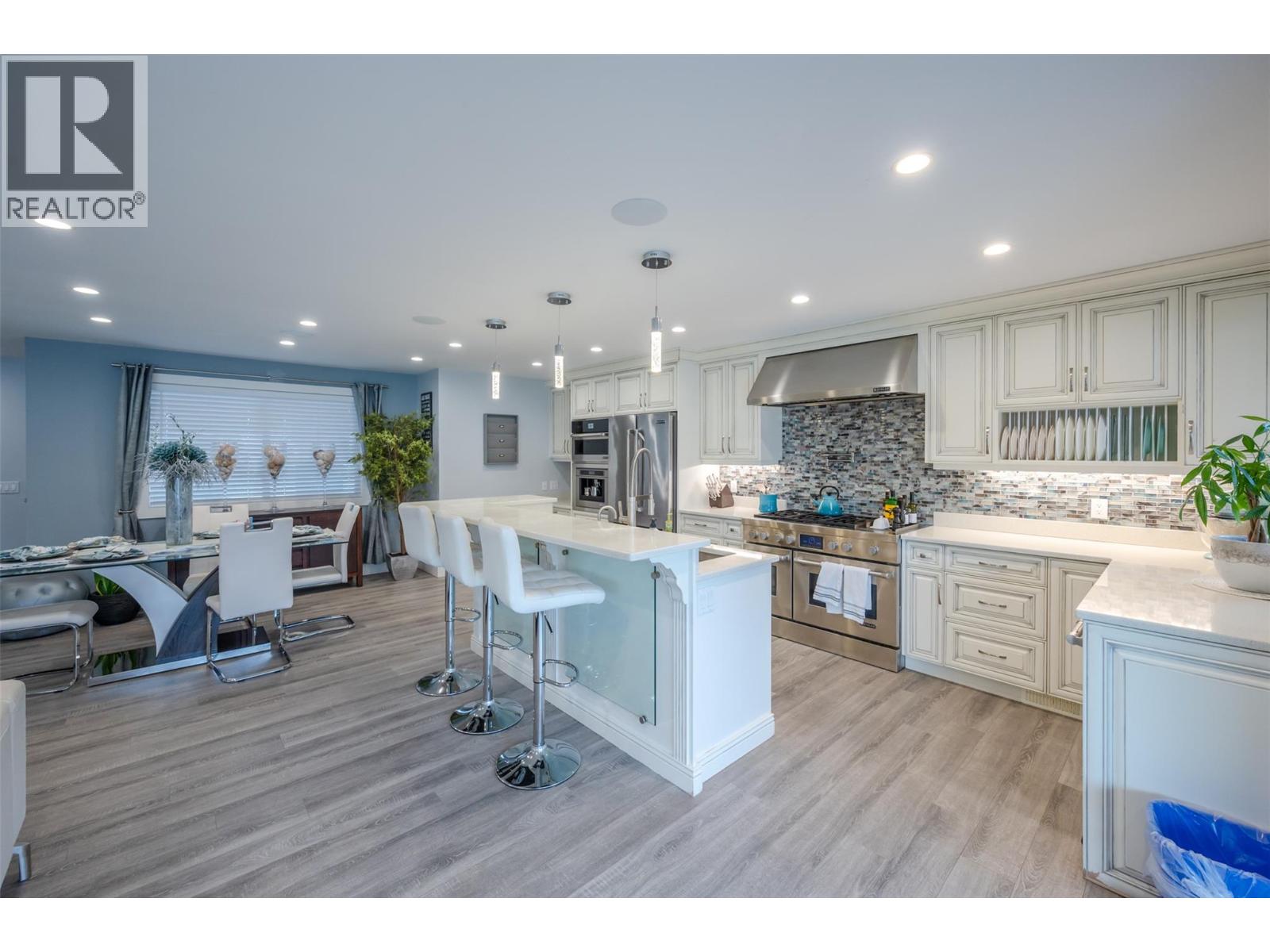  1362 Green Bay Road, West Kelowna