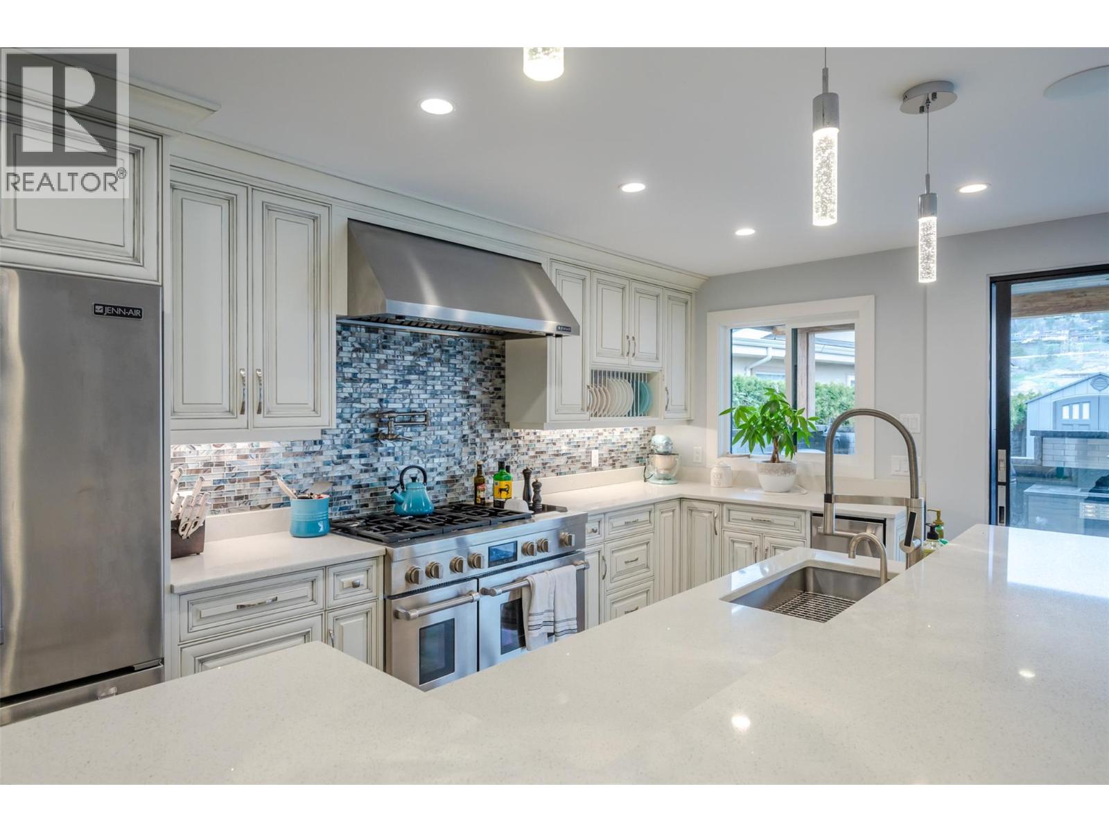  1362 Green Bay Road, West Kelowna