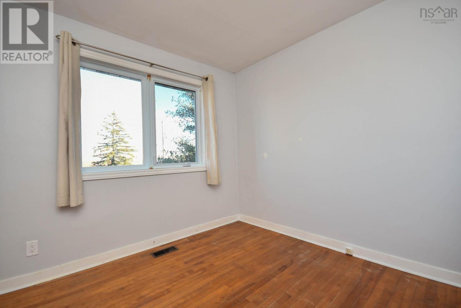 Property 19 of 33 of 51 Mansion Avenue