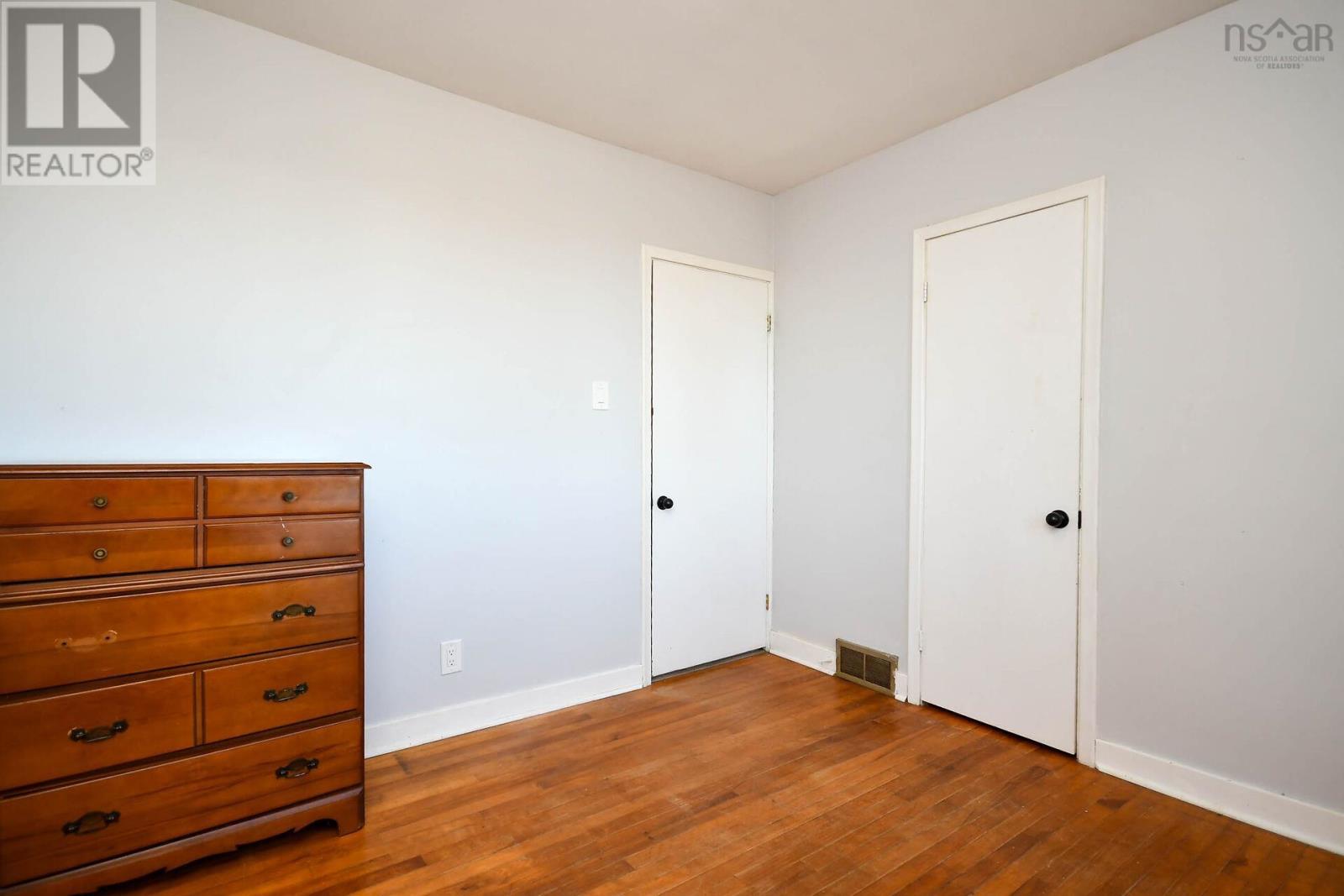 Property 20 of 33 of 51 Mansion Avenue