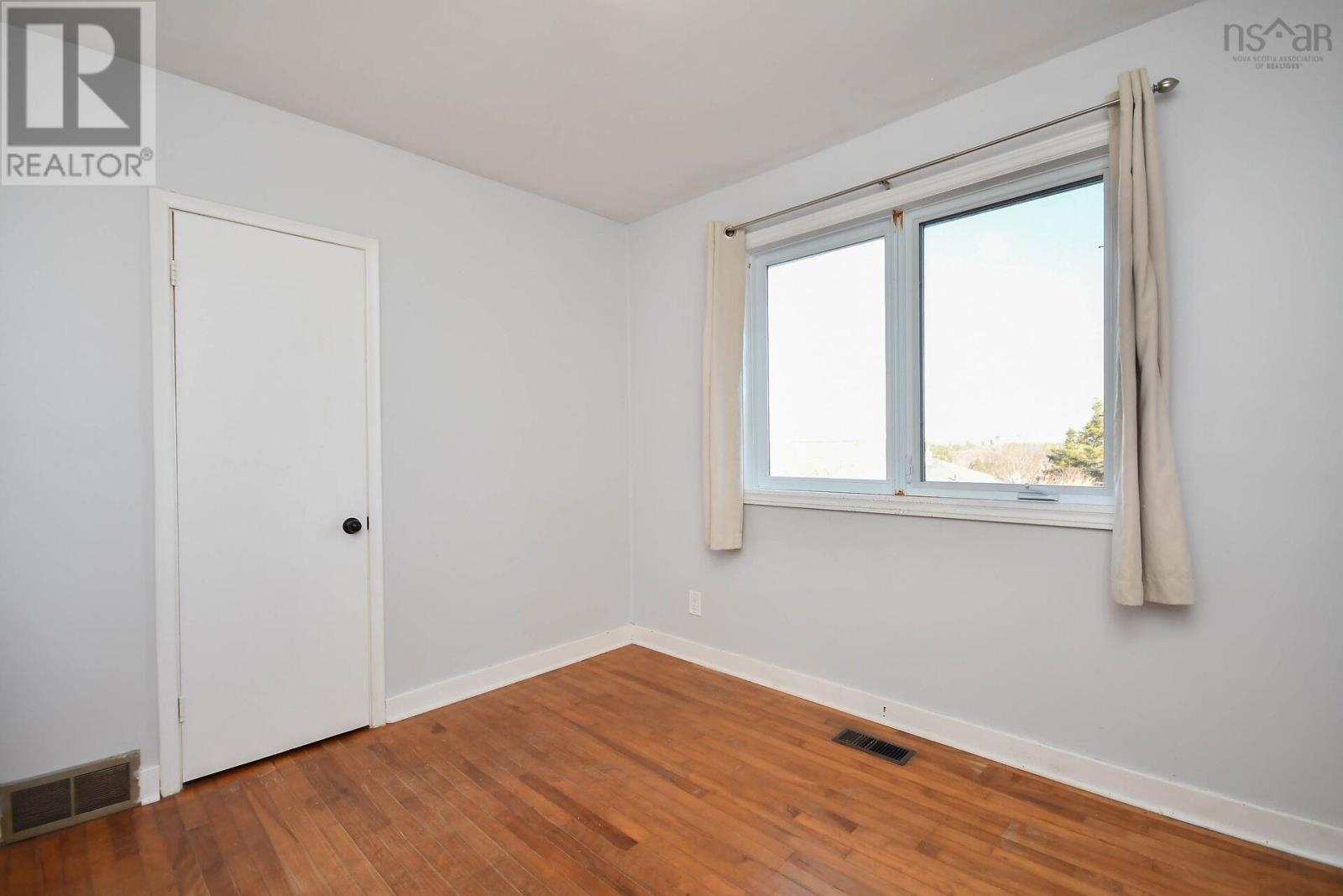 Property 21 of 33 of 51 Mansion Avenue