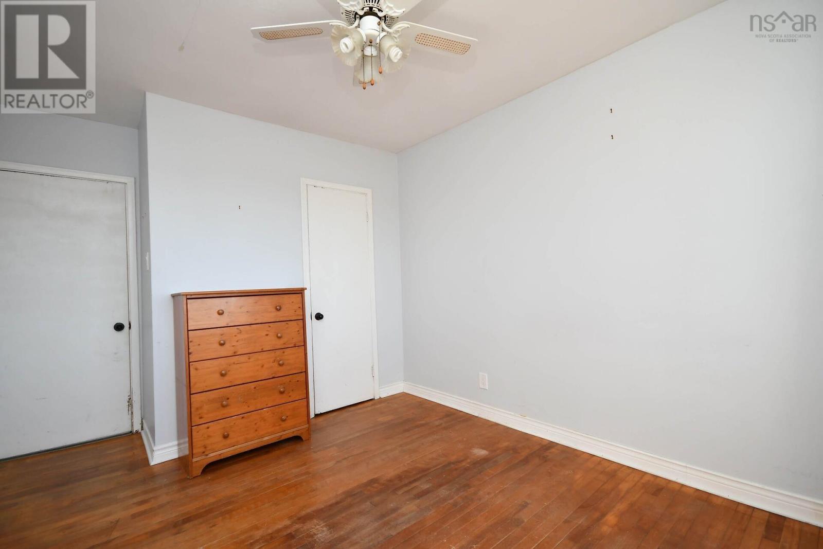 Property 24 of 33 of 51 Mansion Avenue