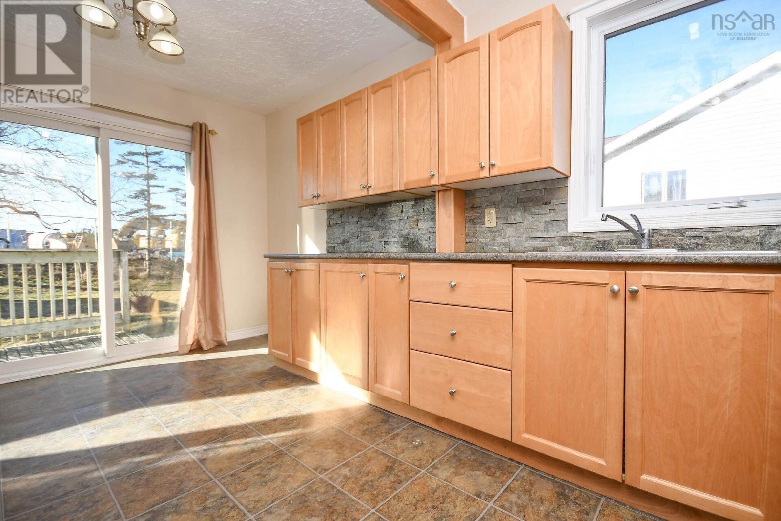 Property 8 of 33 of 51 Mansion Avenue