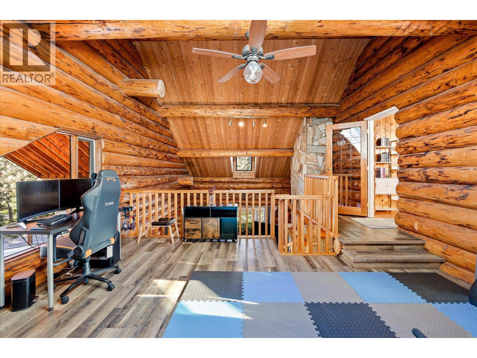  1725 Keloka Drive, West Kelowna