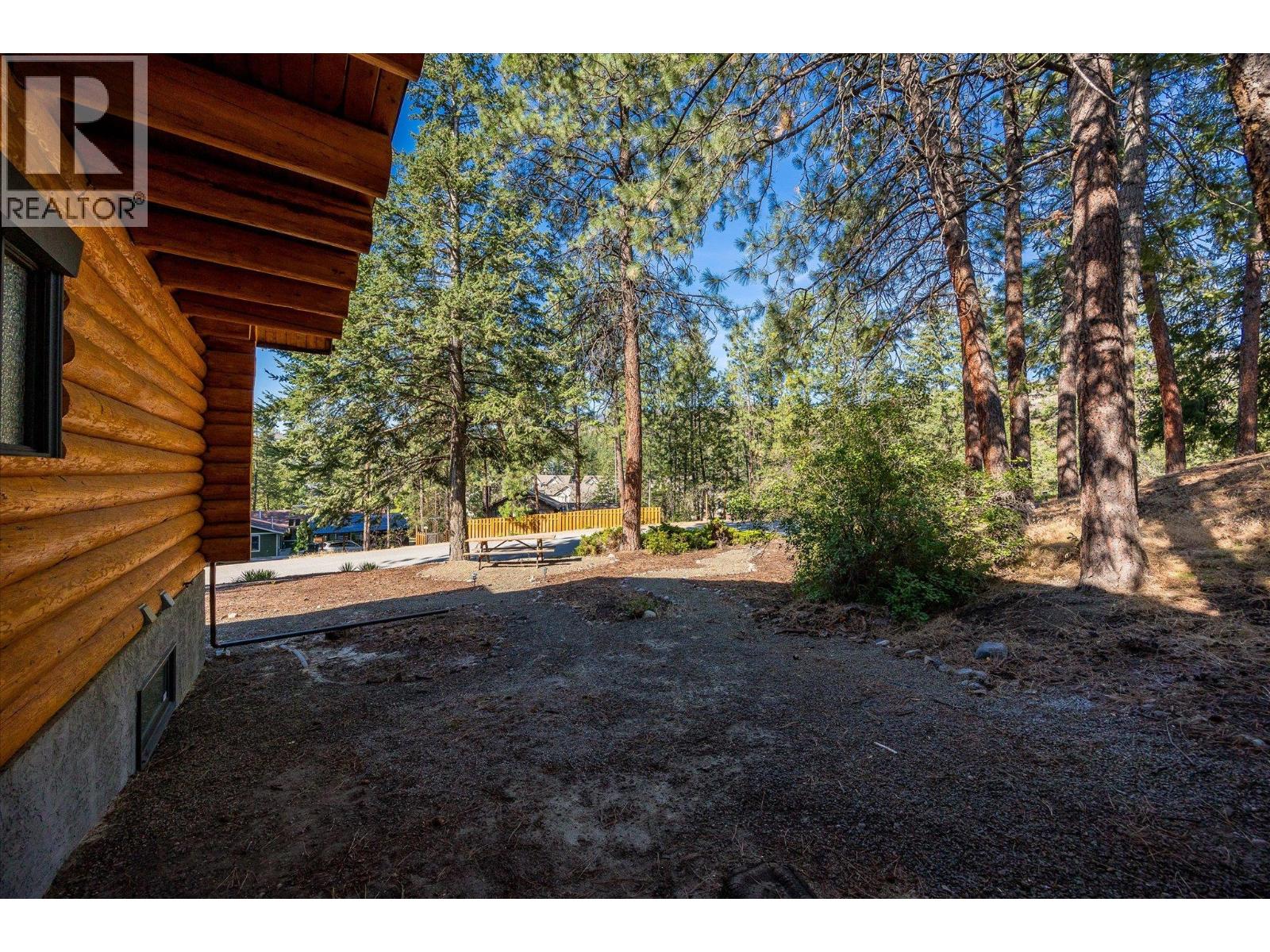  1725 Keloka Drive, West Kelowna