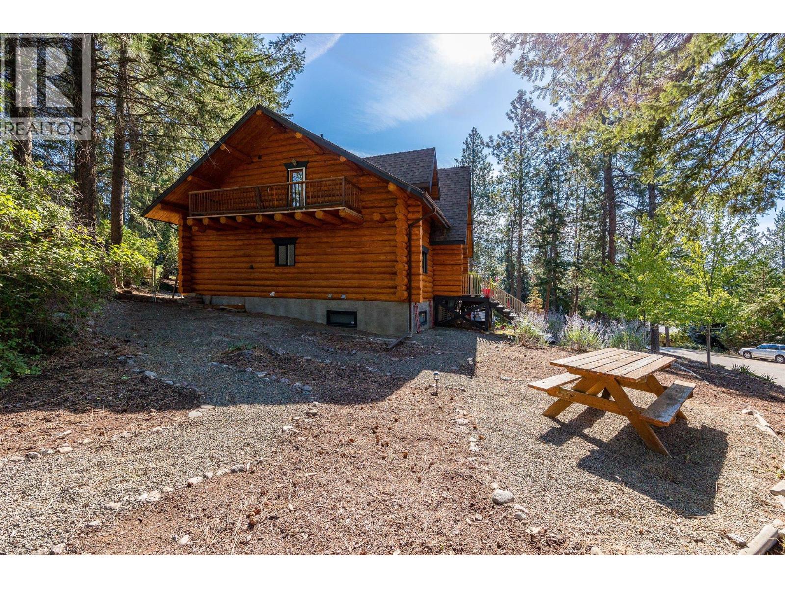  1725 Keloka Drive, West Kelowna