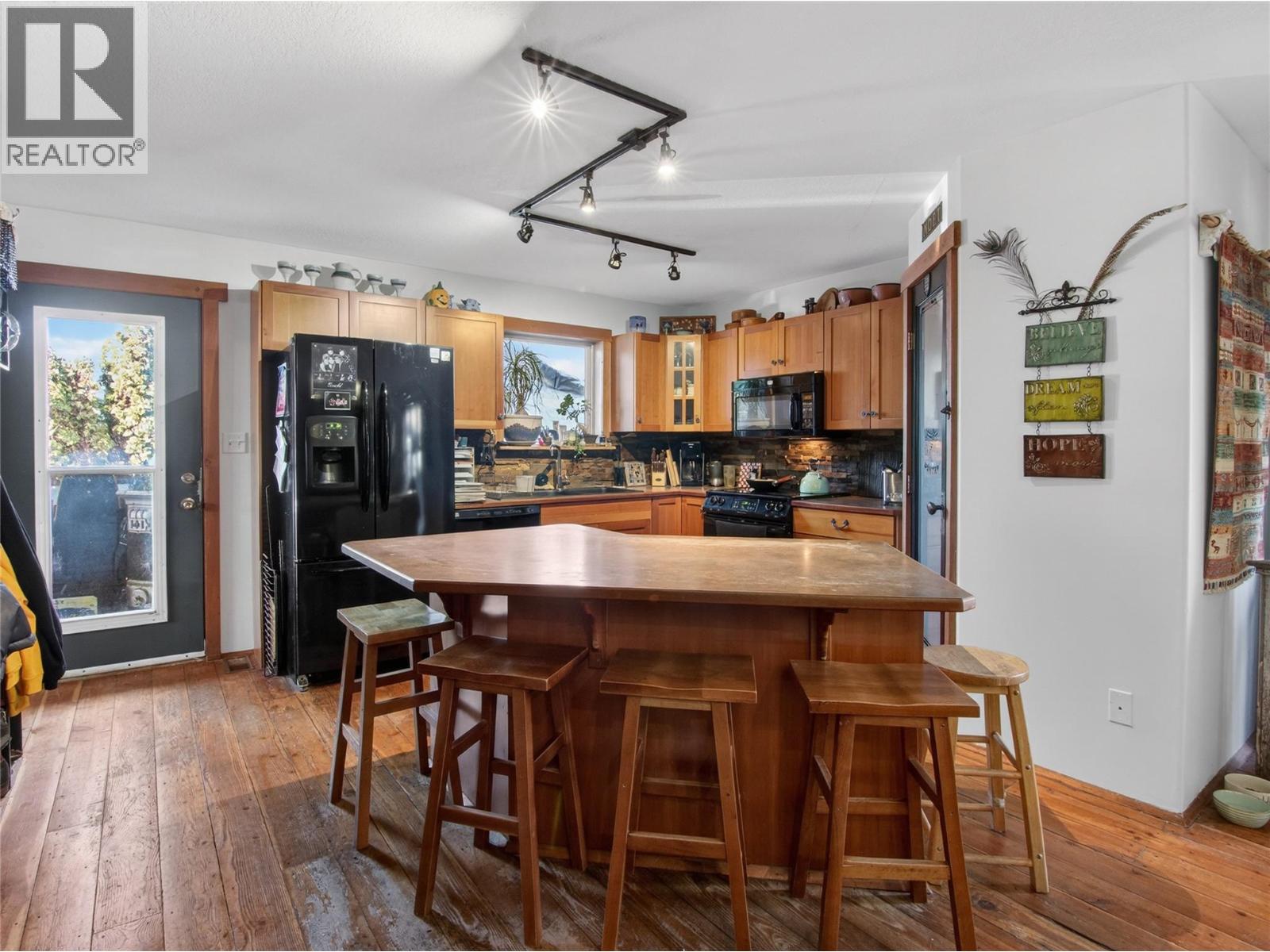961 Robinson Avenue - 2