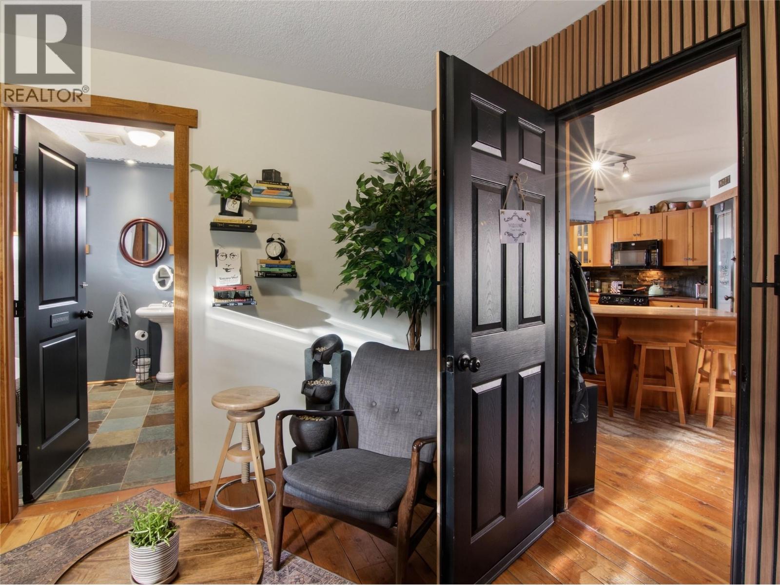 961 Robinson Avenue - 22