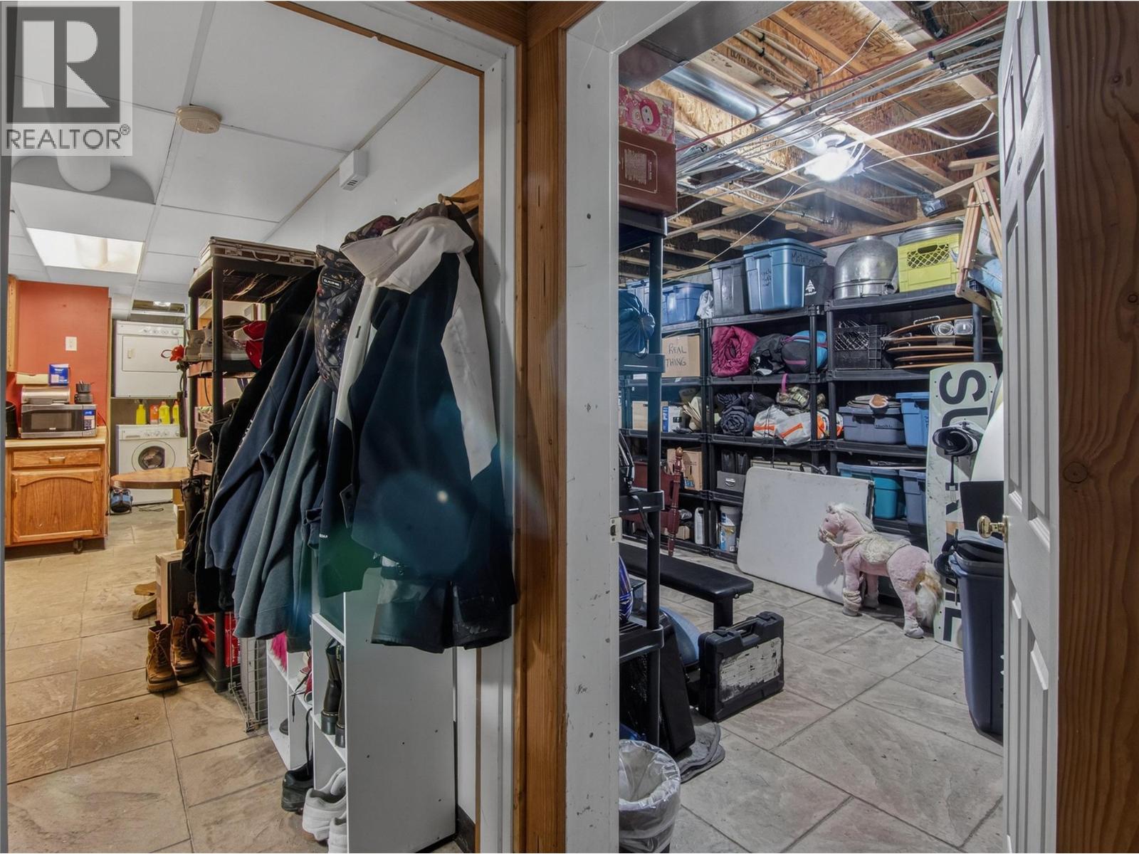 961 Robinson Avenue - 24