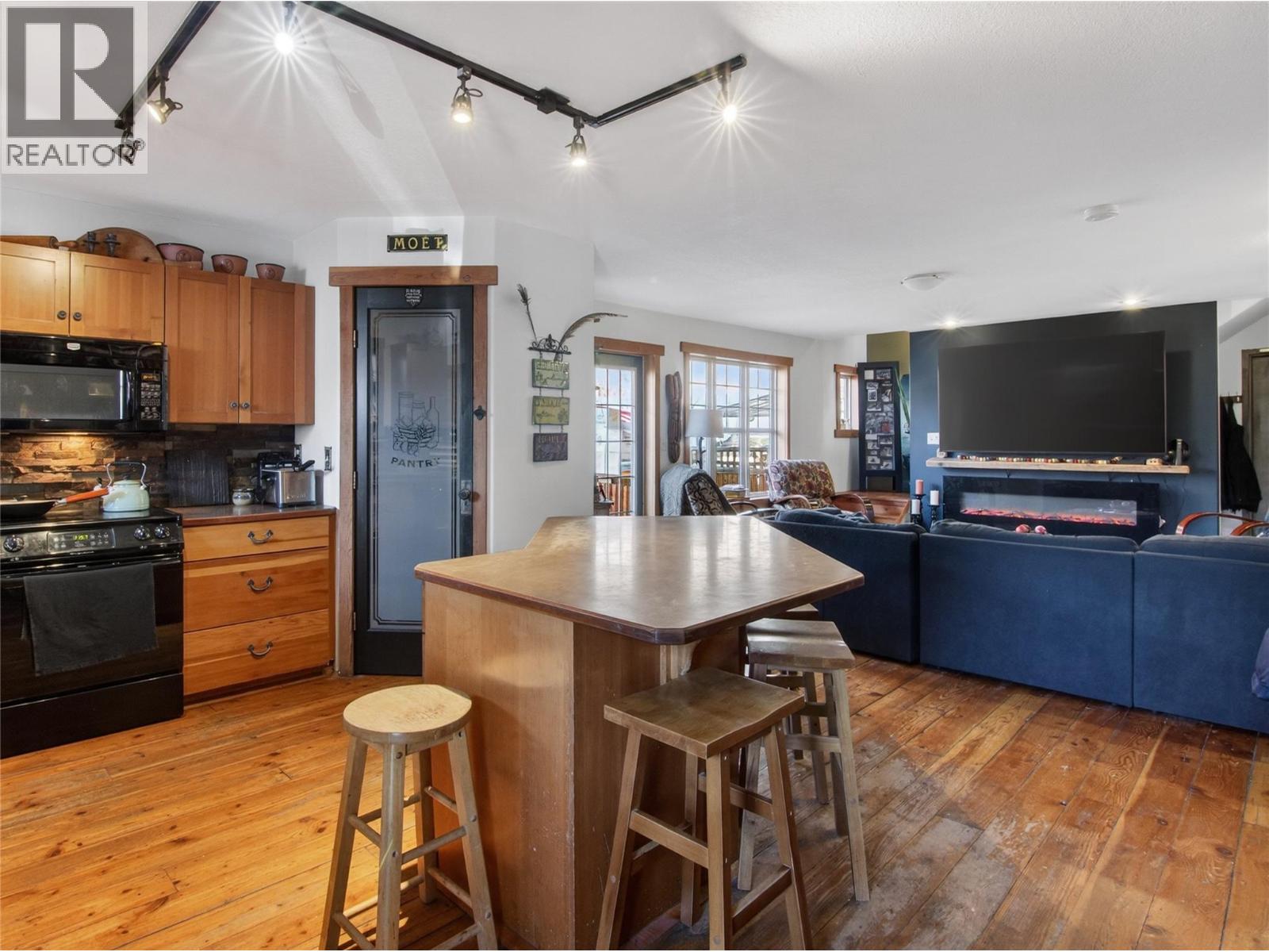 961 Robinson Avenue, Naramata