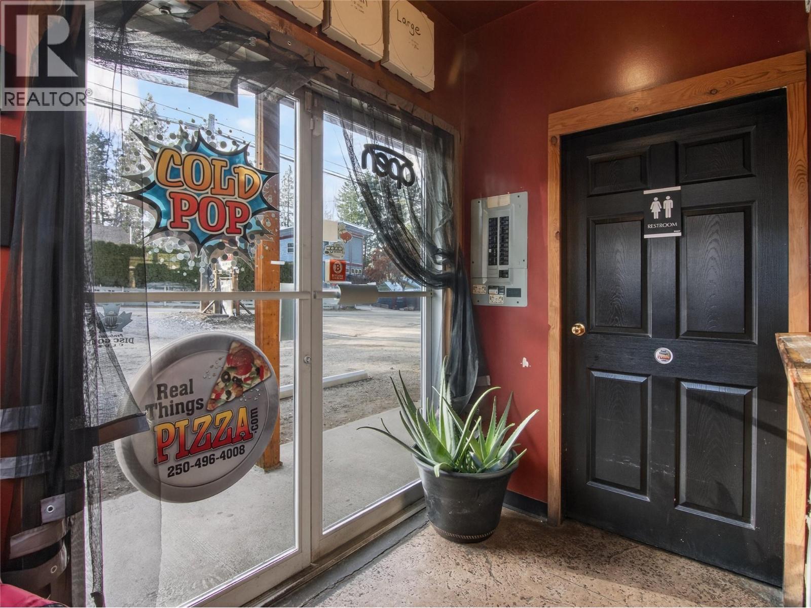 961 Robinson Avenue, Naramata