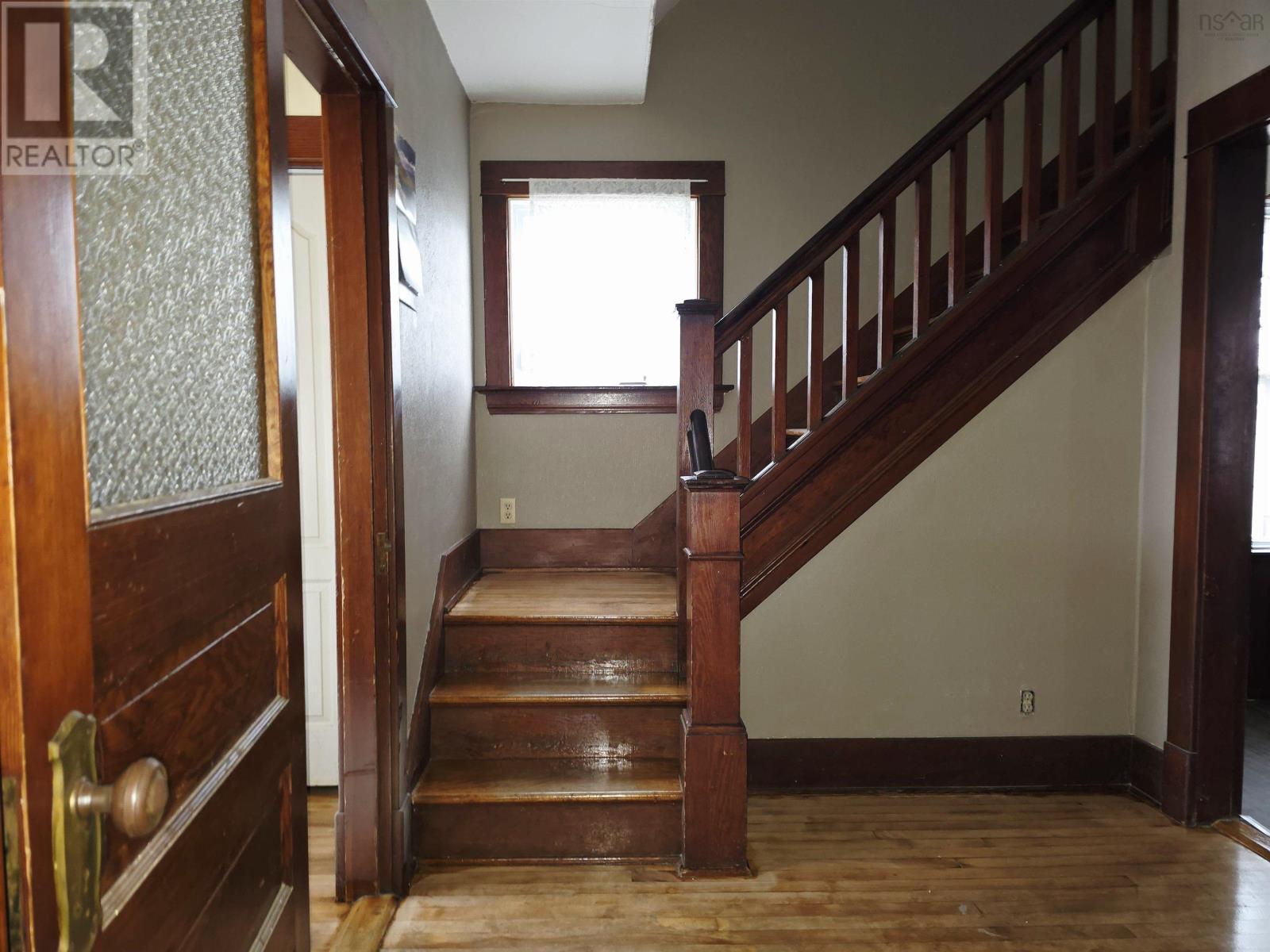 Property 15 of 33 of 24 Claremont Avenue