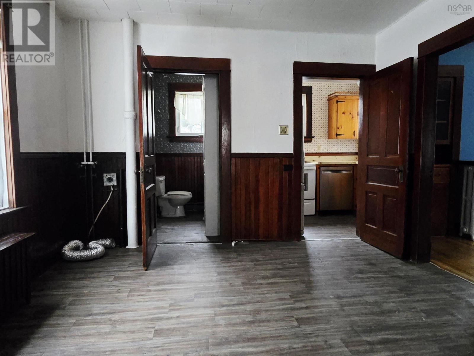 Property 11 of 33 of 24 Claremont Avenue