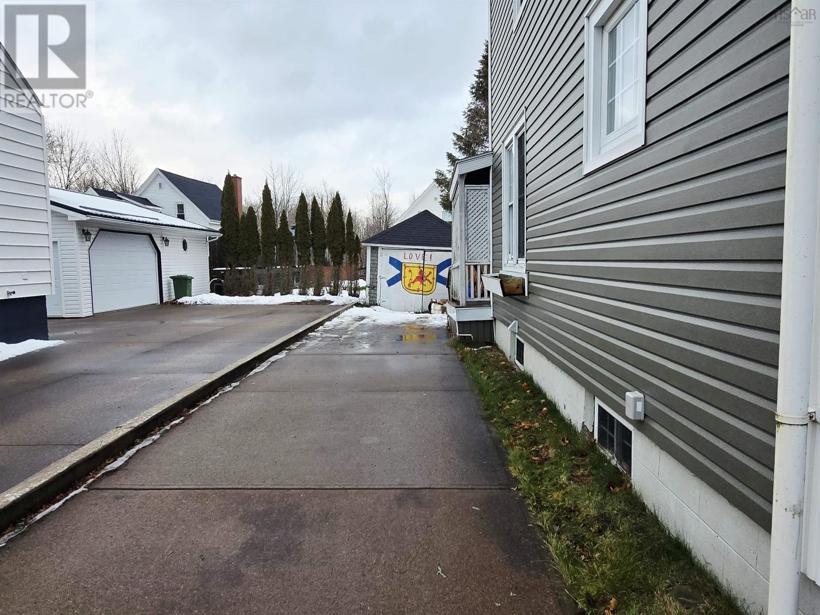 Property 32 of 33 of 24 Claremont Avenue