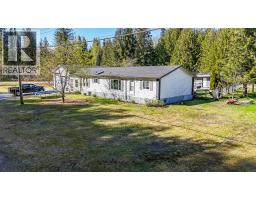 Family room - 1740 Illecillewaet Road, Revelstoke, BC V0E2S1 Photo 11