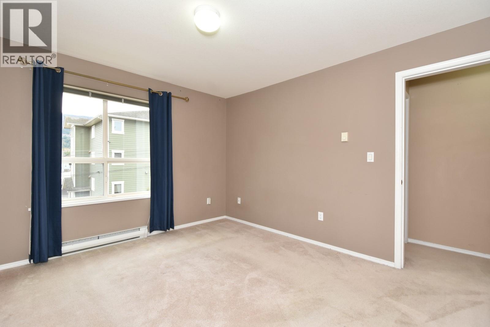 305 650 3 Street Southwest, Salmon Arm