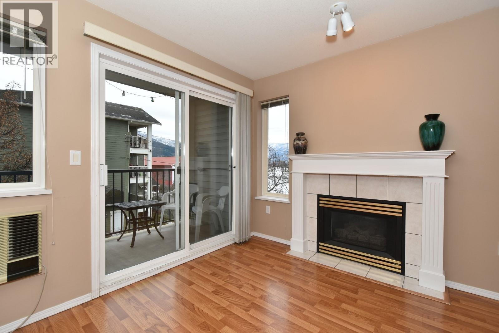 305 650 3 Street Southwest, Salmon Arm