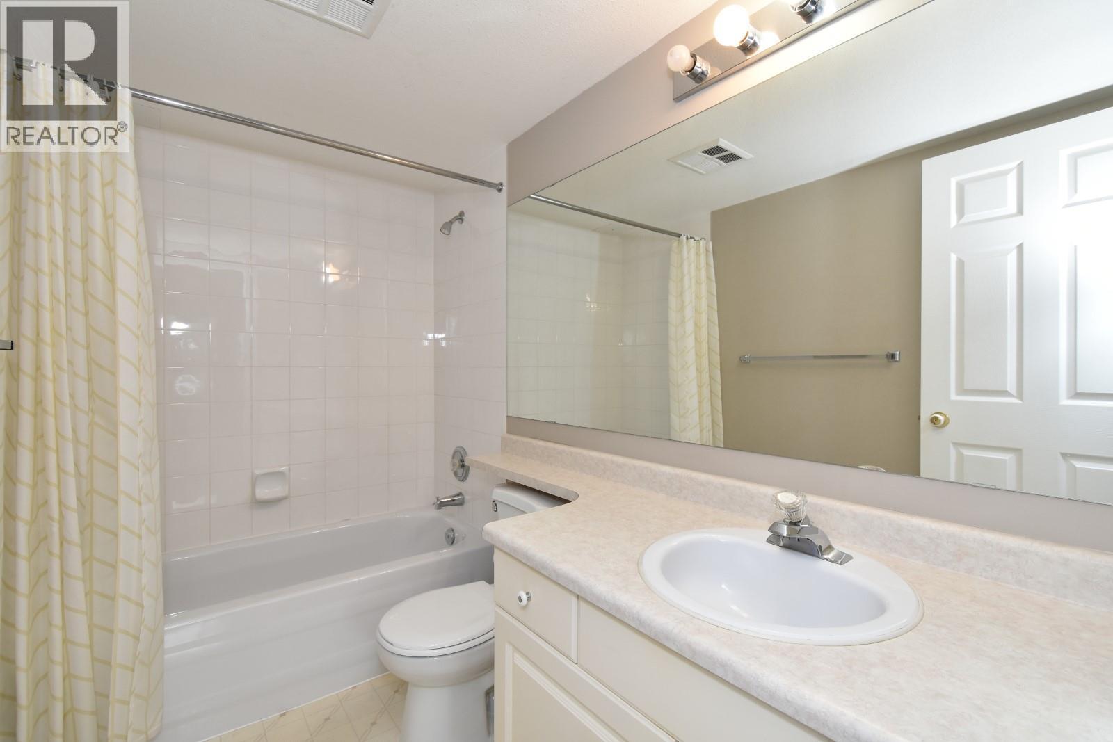 305 650 3 Street Southwest, Salmon Arm