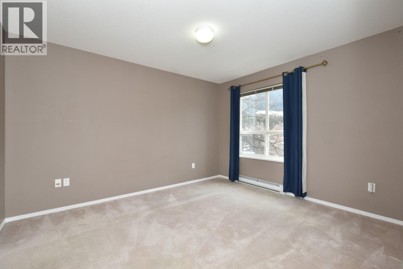 305 650 3 Street Southwest, Salmon Arm