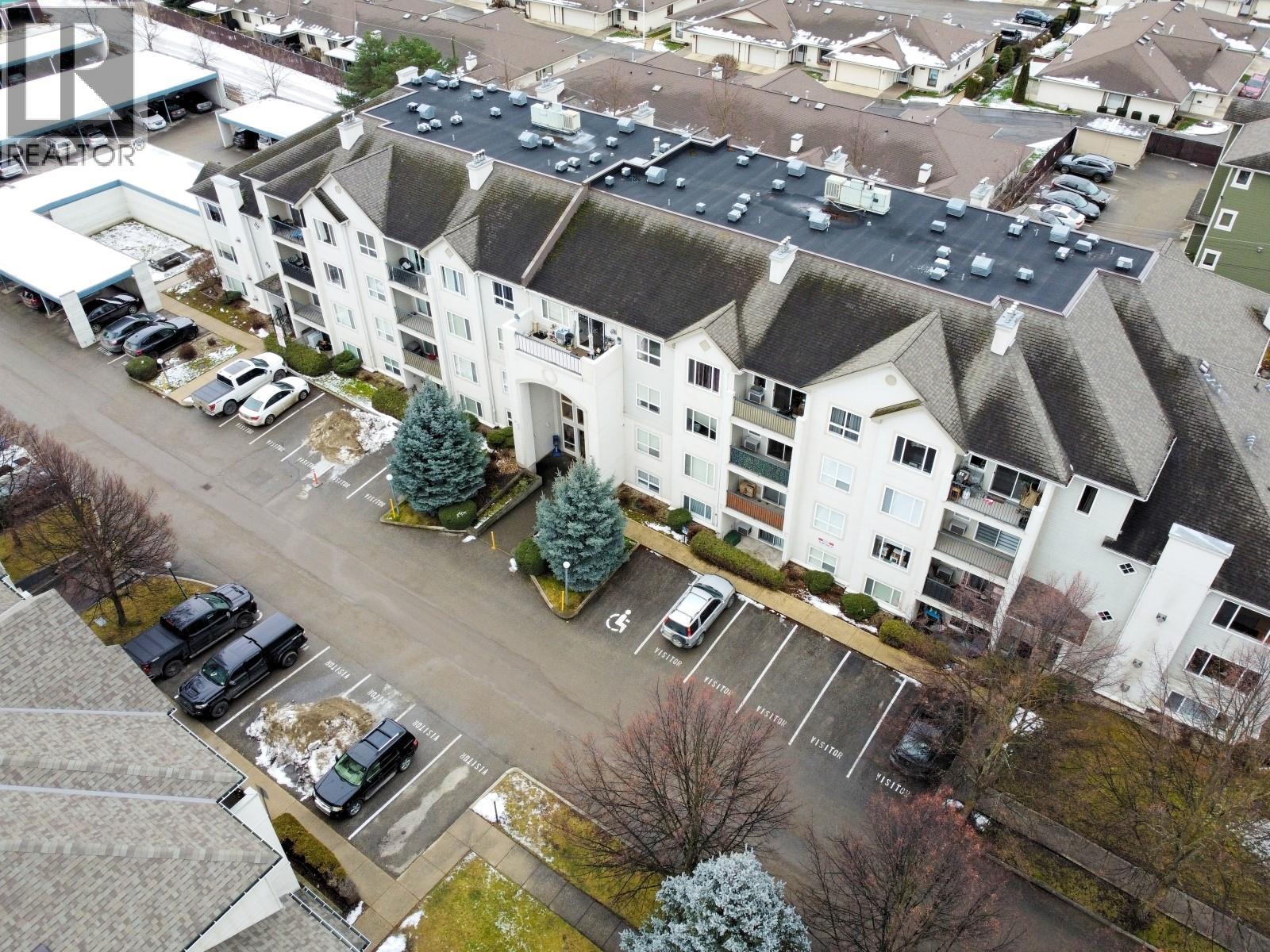 305 650 3 Street Southwest, Salmon Arm