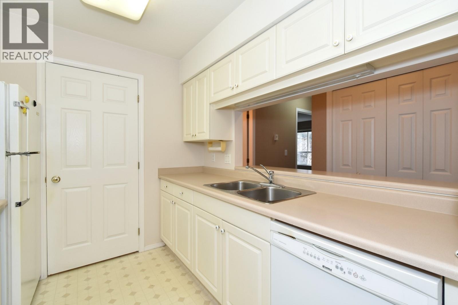 305 650 3 Street Southwest, Salmon Arm