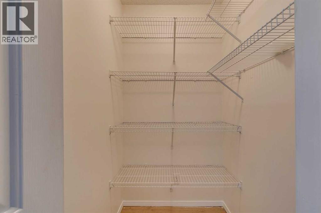 Single Family House for Sale in   Valleyview Park SE Dover Calgary 