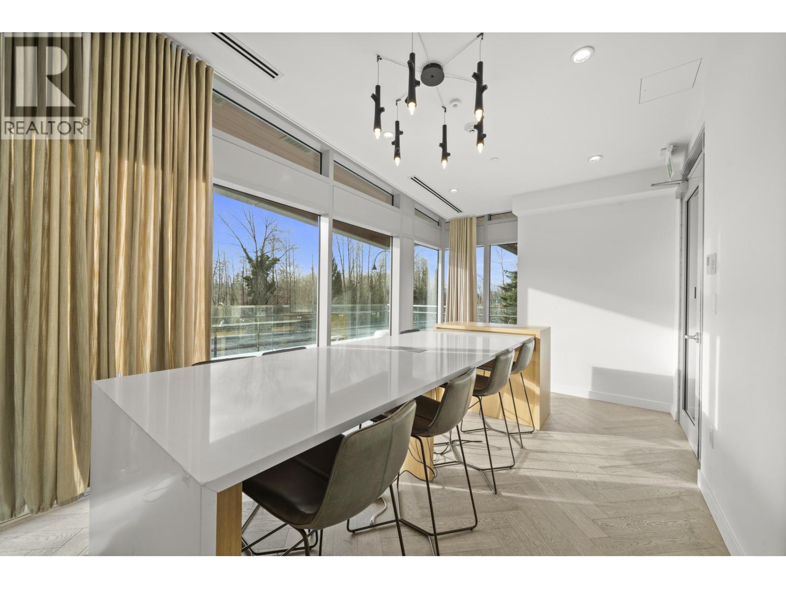 1003 200 KLAHANIE COURT, West Vancouver